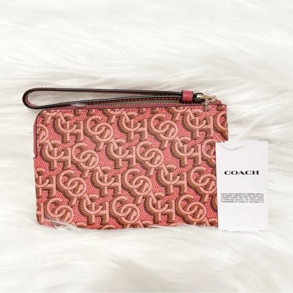 49 | 🍓❤️Coach Corner Zip Wristlet in Rouge - Picture 1 of 4